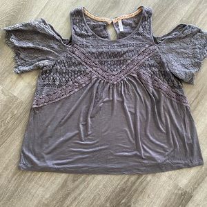 Cold shoulder Grey lace embellished blouse